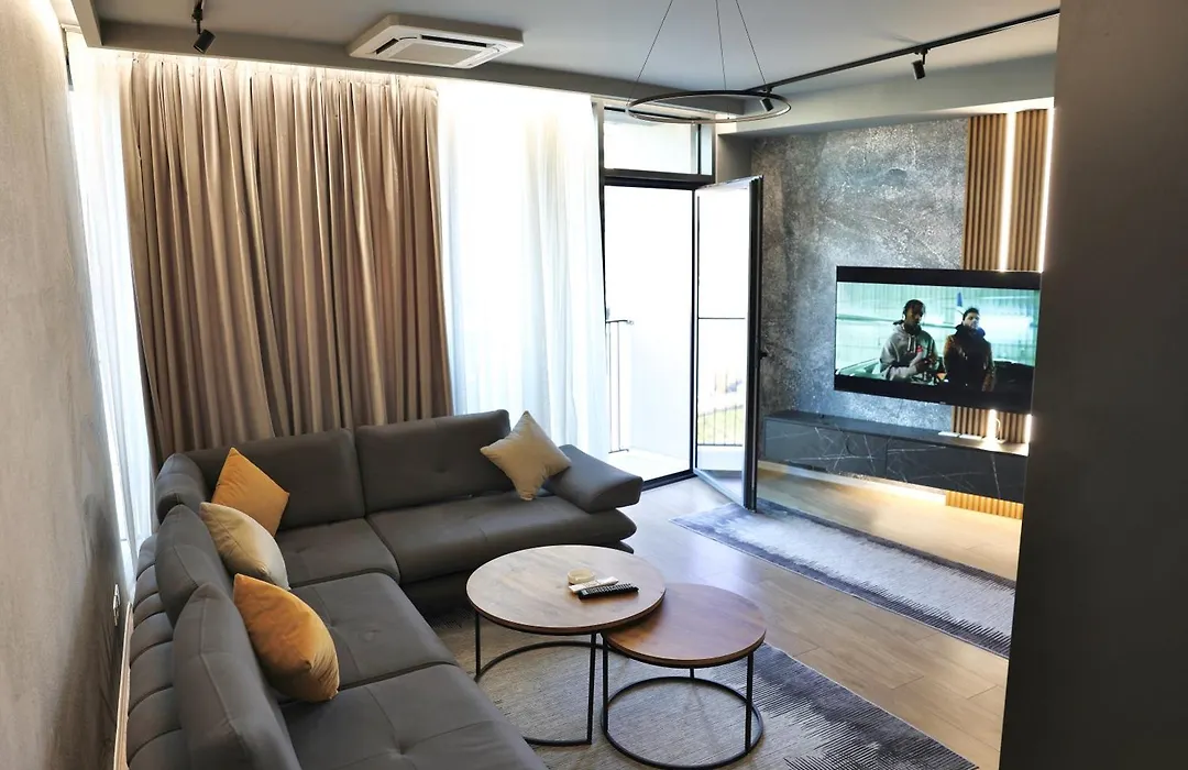 Luxe Living Lakescape Suite - Lake View Residences-1