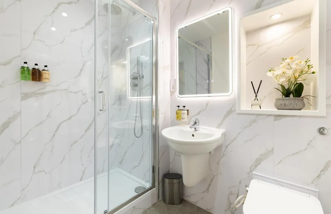 Wild Roses Serviced Apartments - Canary Wharf Penthouse-1
