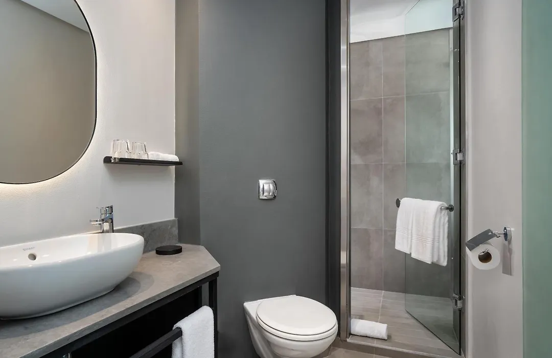 Protea Hotel Fire & Ice By Marriott Cape Town-1