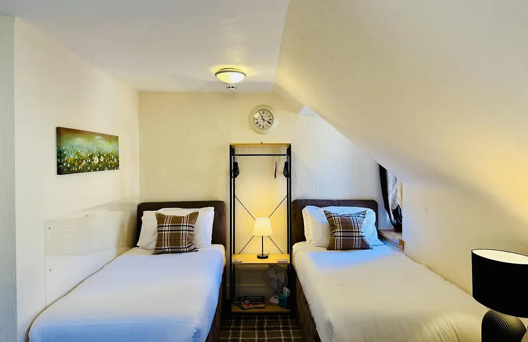 Pitfaranne Guest House-1