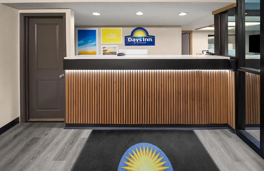 Days Inn By Wyndham Kansas City Northeast-1
