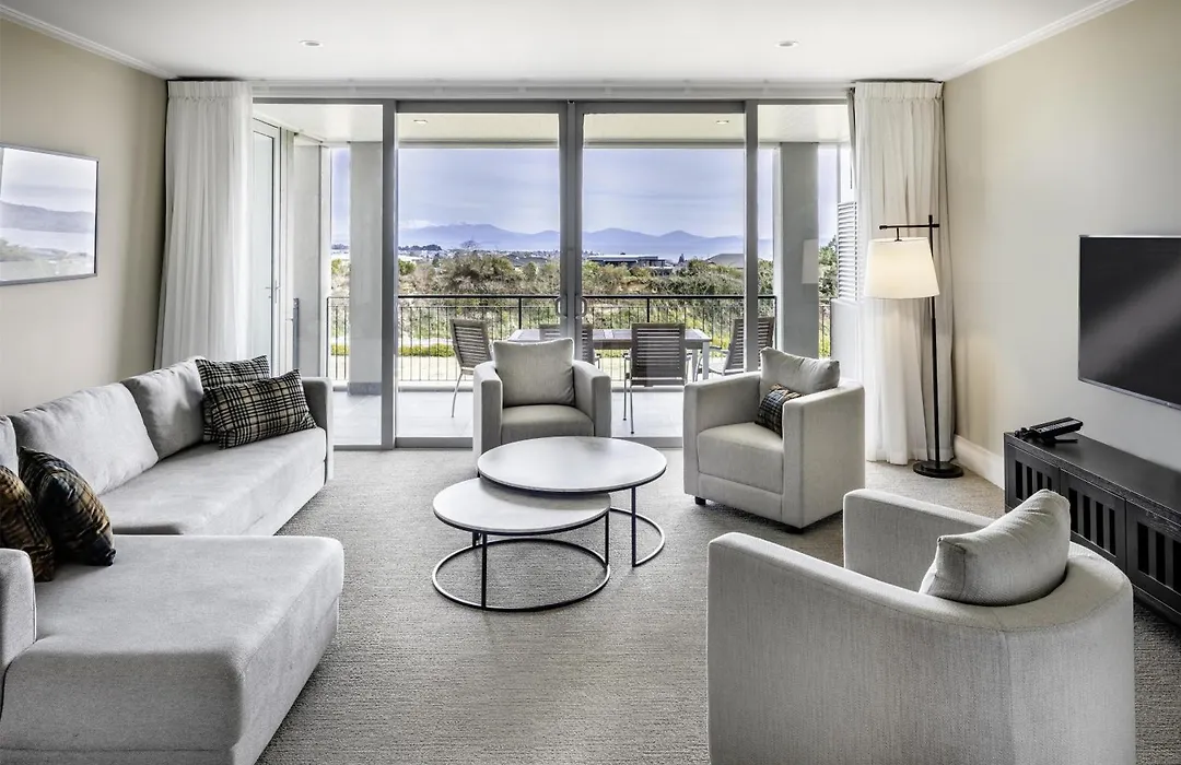 Hilton Lake Taupo-1