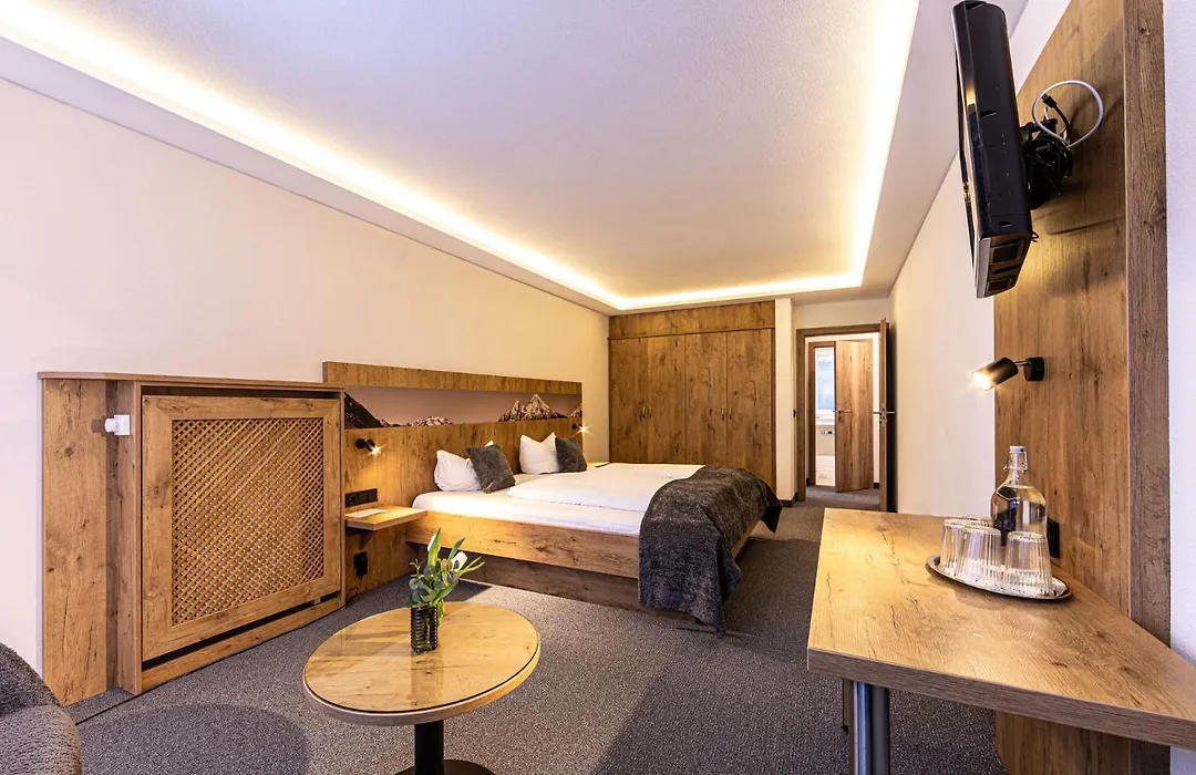 Hotel Alpinaros-1