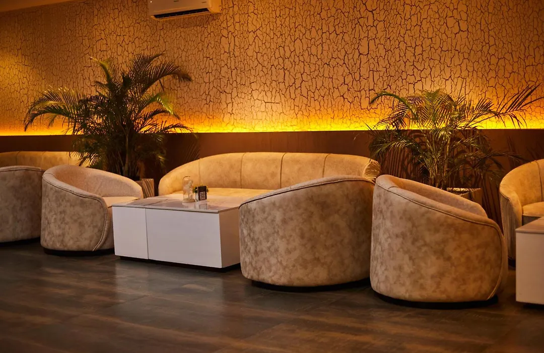Sv Chrome By Aj Boutique Hotel-1