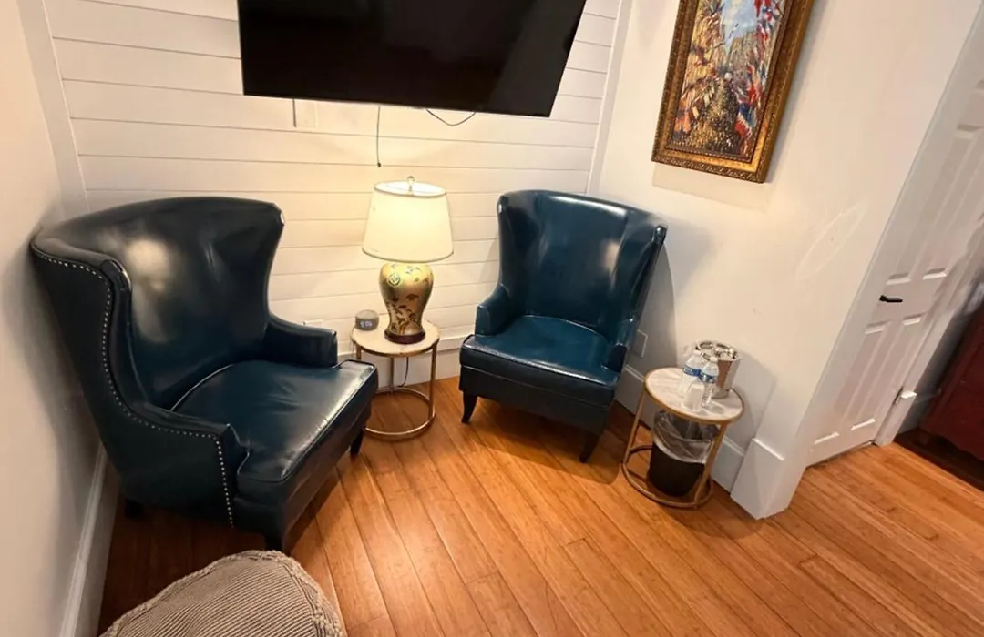 Casablanca Inn On The Bay- Exclusively For Guests 21 & Over-1