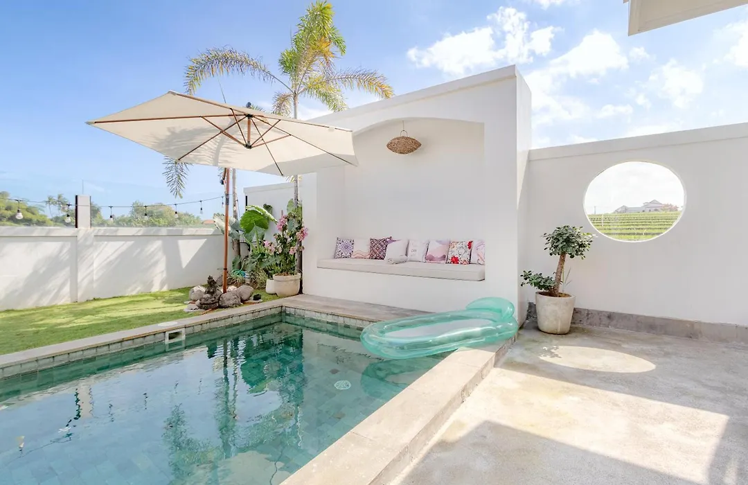 Cantik Maria- Family Pool Villa With Rice Field Views&Spacious Patio-1