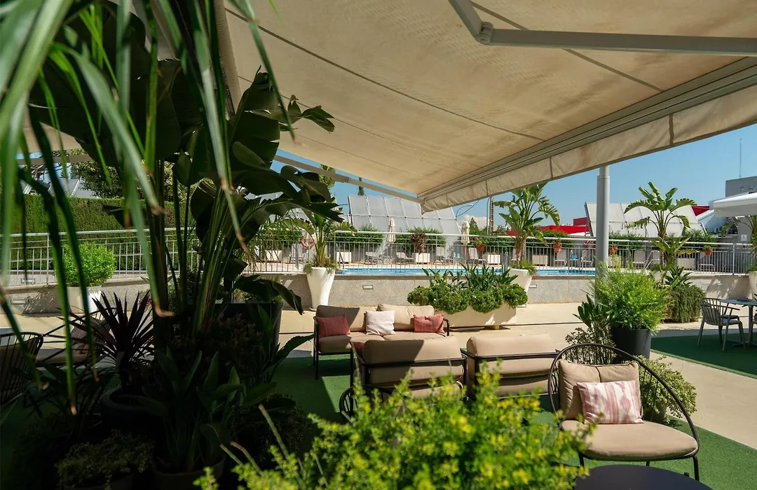 Hilton Garden Inn Sevilla-1