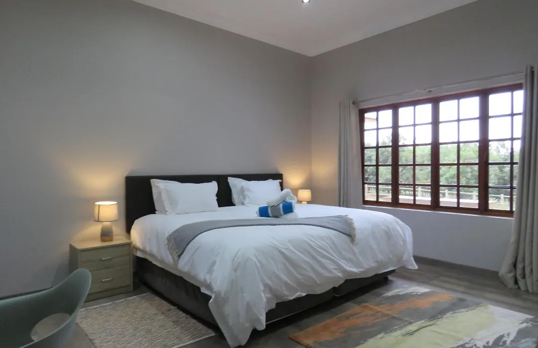 Country Lane Lodge-1
