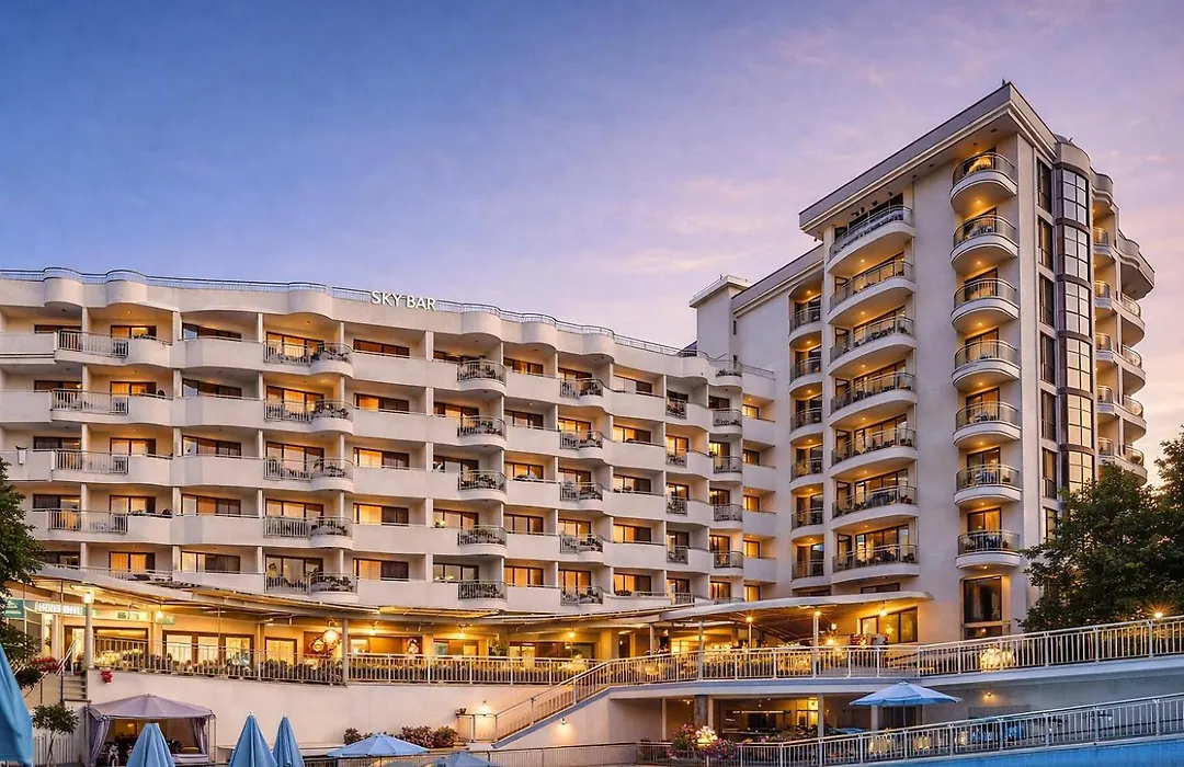 Prestige Grand Hotel & Aquapark-1