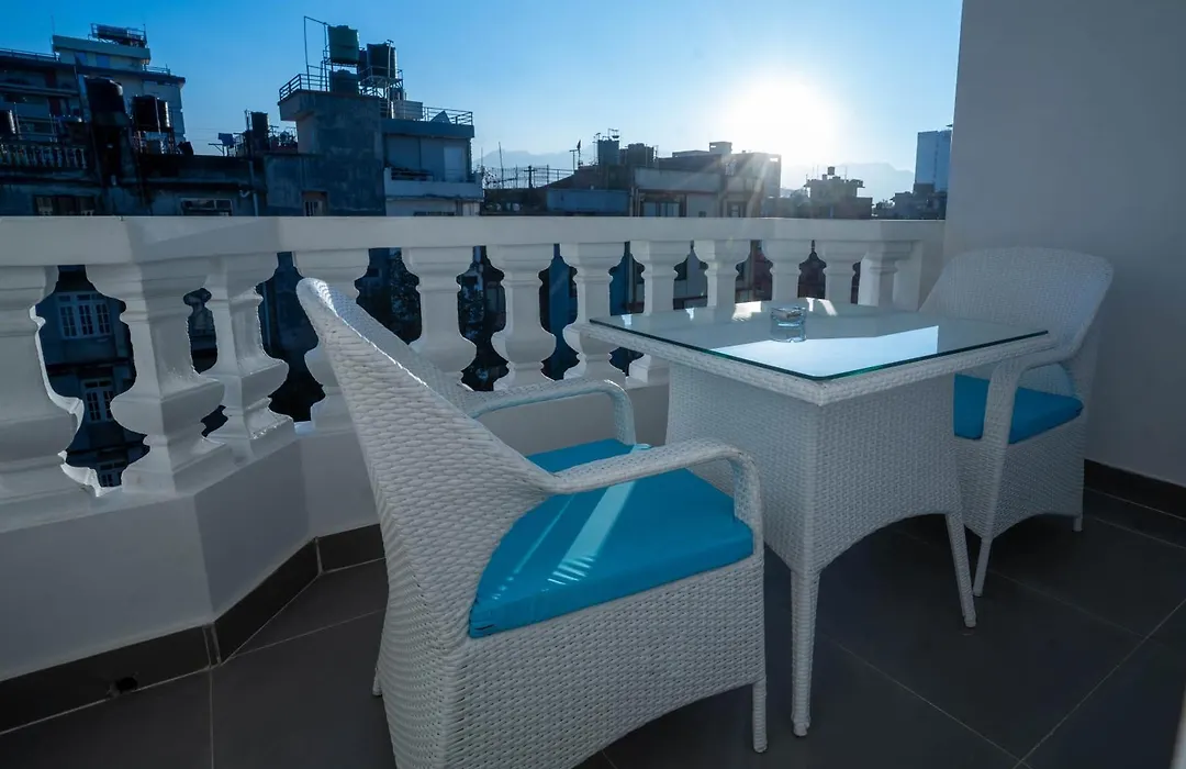 Hotel Crown Plaza-1