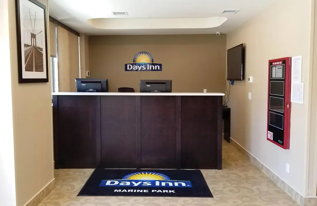 Days Inn By Wyndham Brooklyn Marine Park-1
