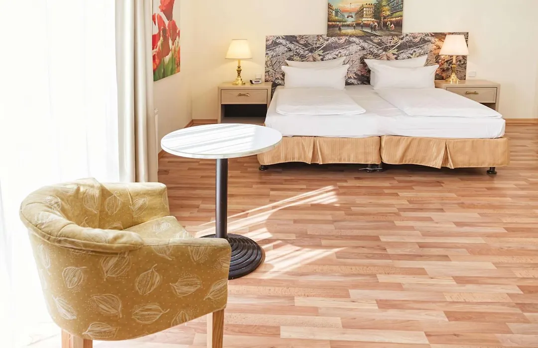 Hotel Am Schloss Koepenick By Golden Tulip-1