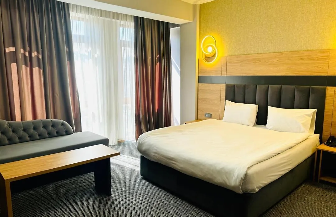 Golden Palace Hotel-1