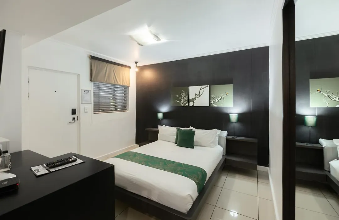 The Nicol Hotel And Apartments-1