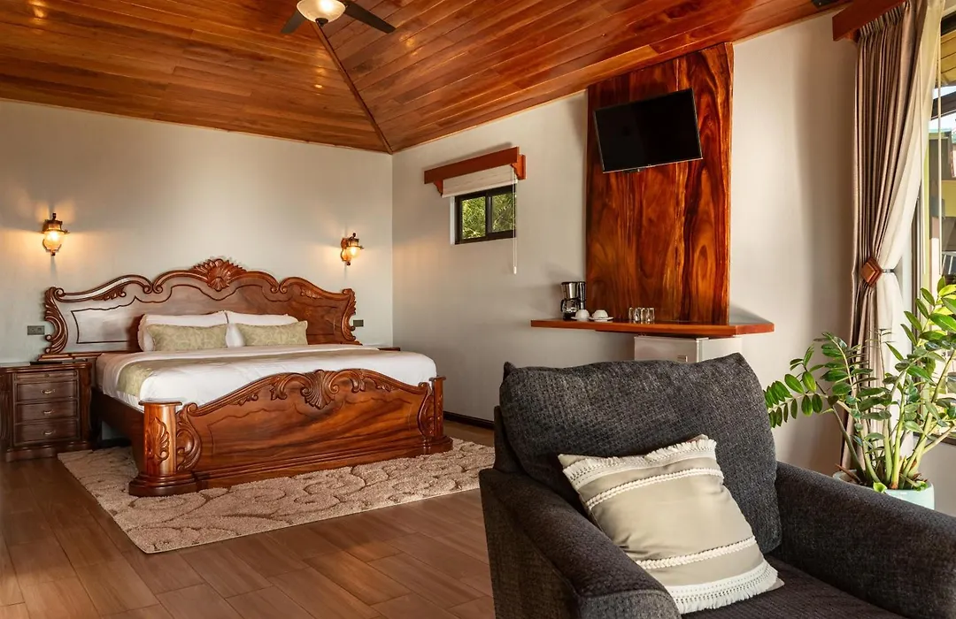 Hotel Tropico Monteverde-1