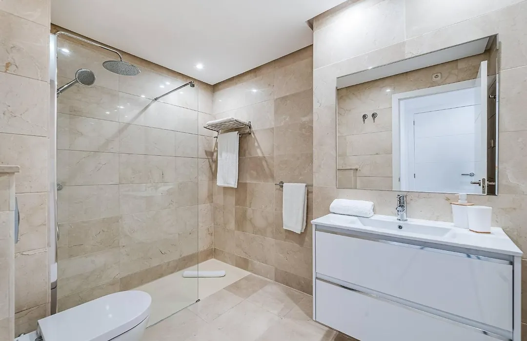 New And Modern Apartment In The Heart Of Puerto Banus-1