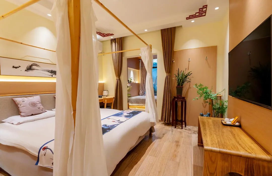 苏州枕窗听雨客栈平江路店 Homestay-1