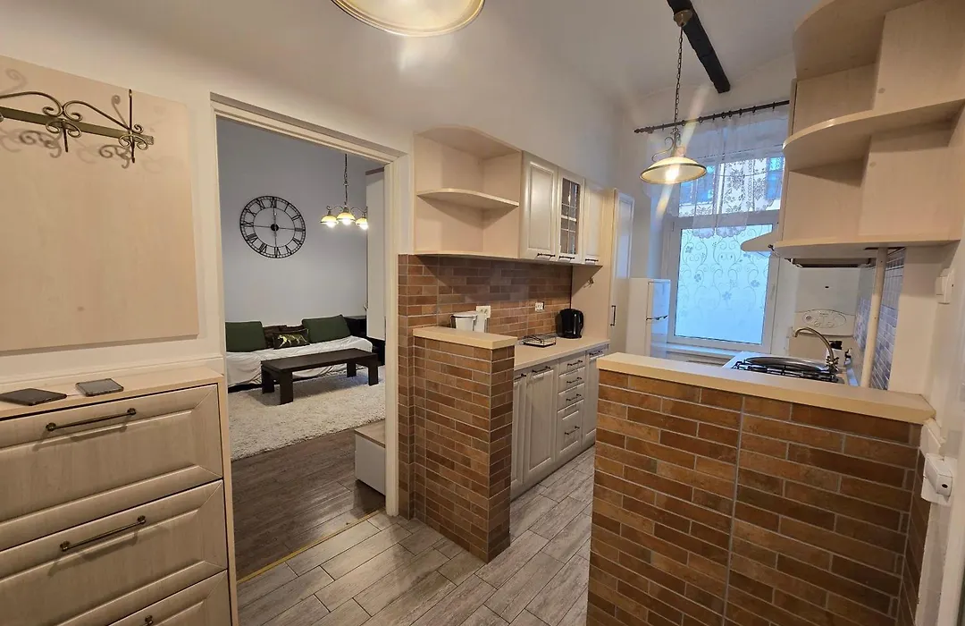 Epic Rooms-1