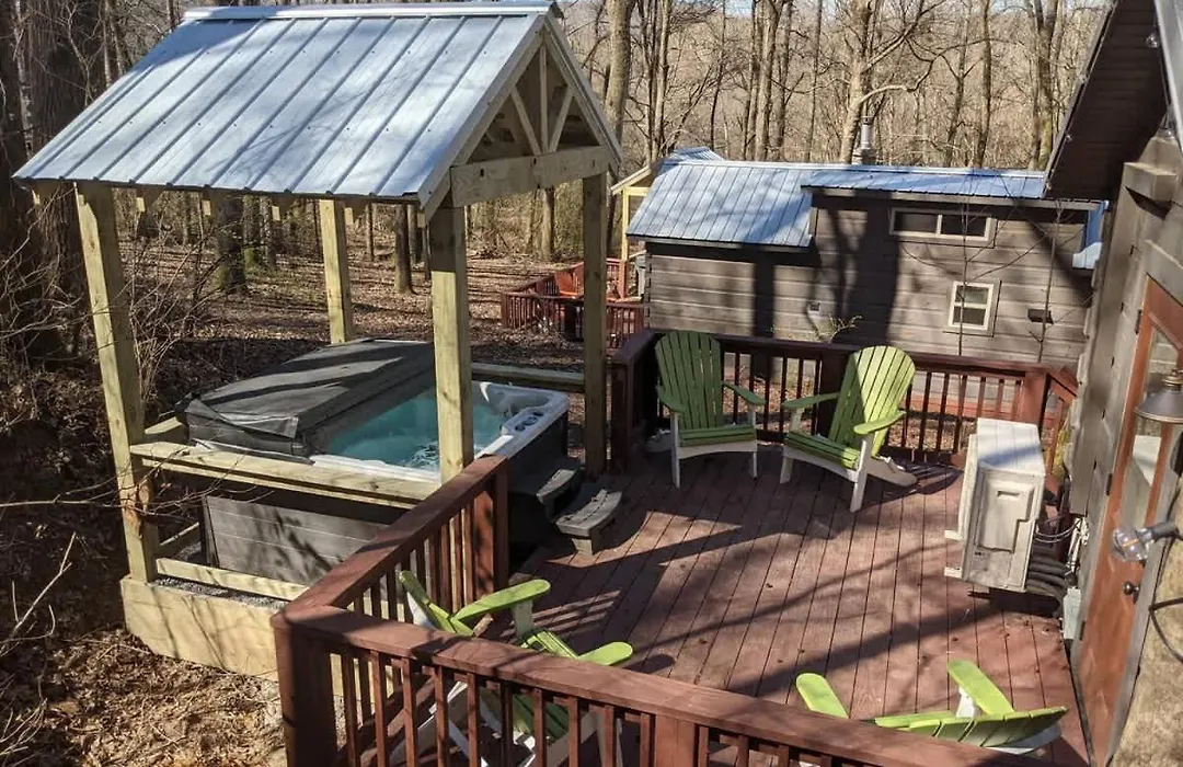 Martha Cabin Tiny Cabin By Downtown Chattanooga-1