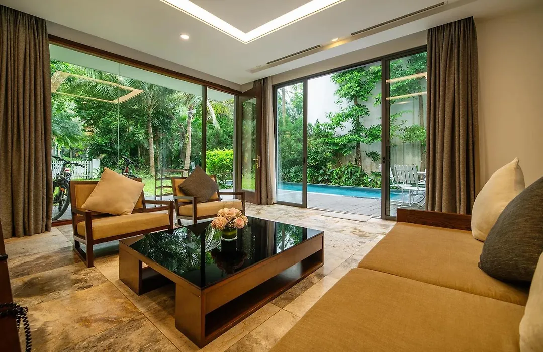 Skyrise Comfort Hotel & Suites With Pool & High-Speed Elevators-1