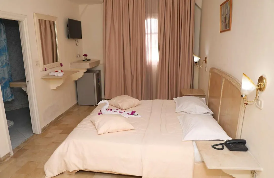Appart Hotel Rodes-1