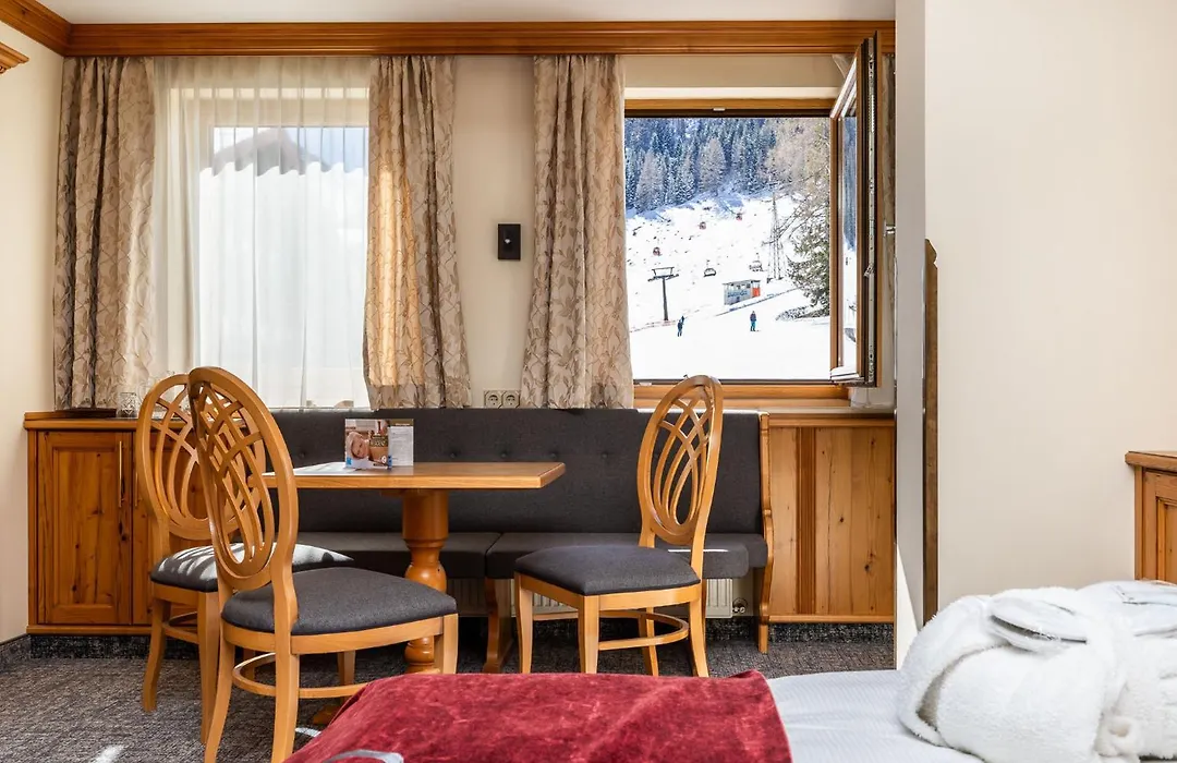 Hotel Alpenrose-1