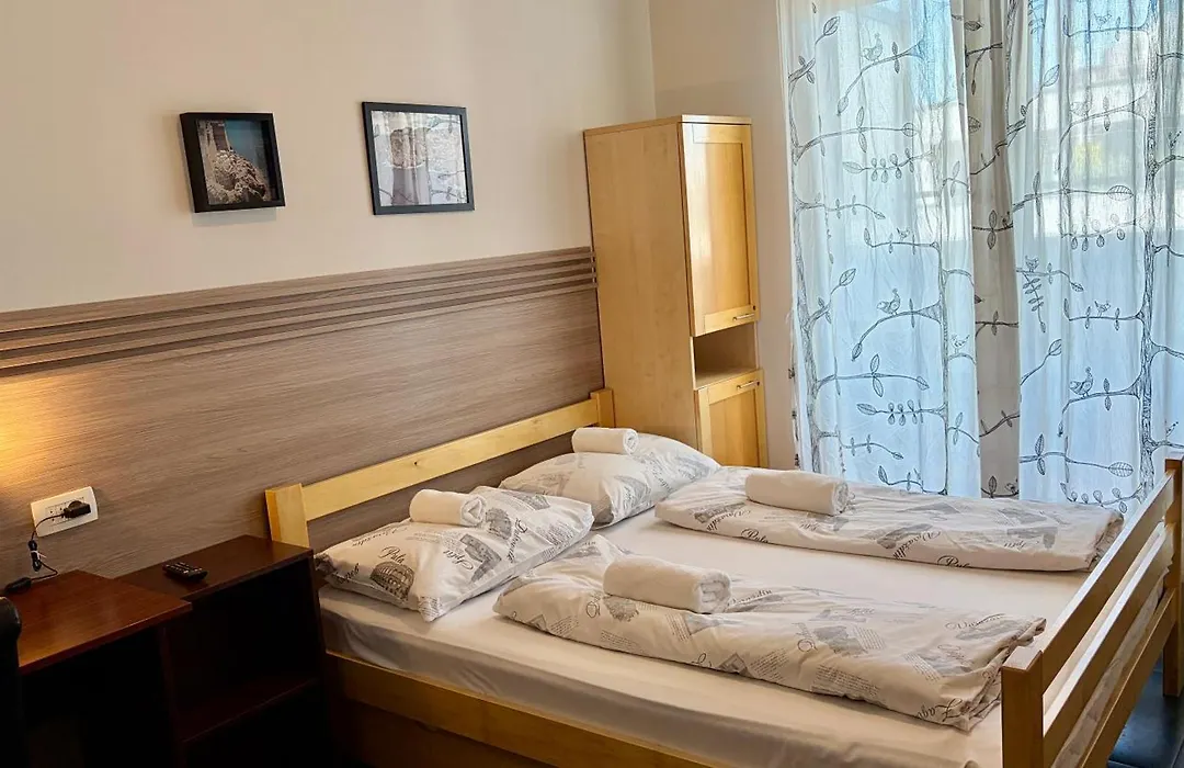Hostel Moving-1