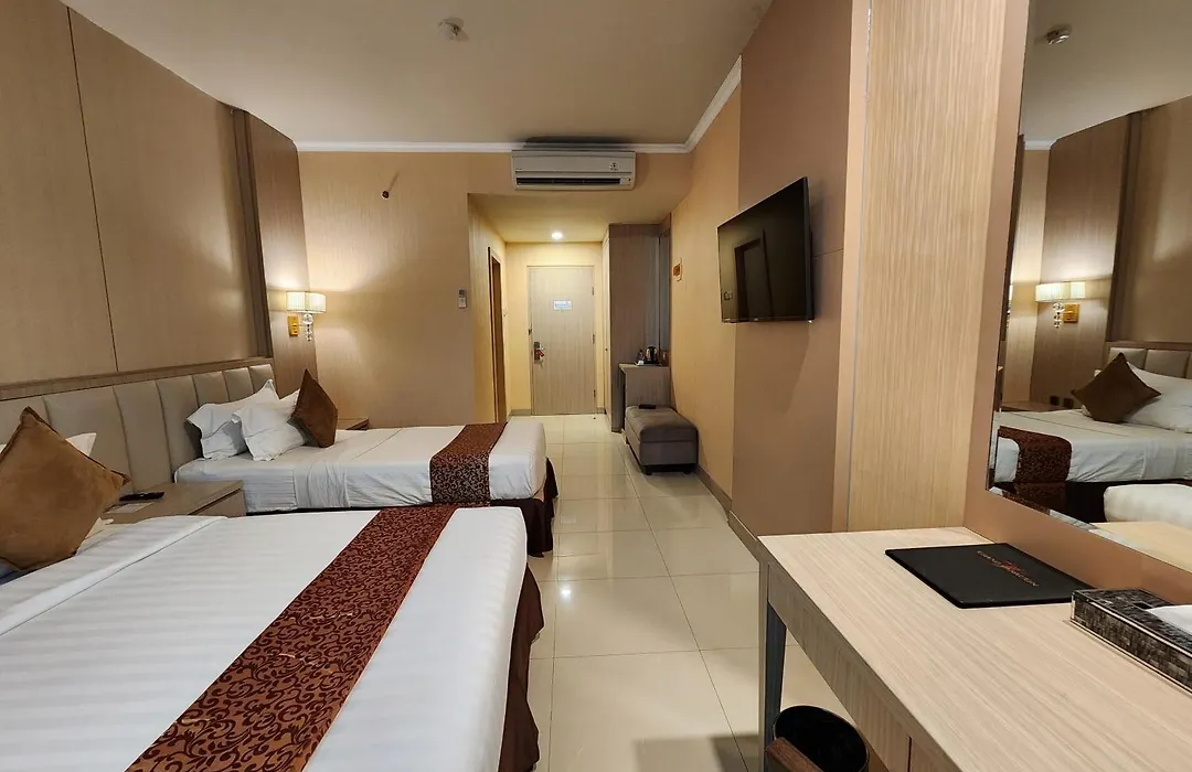 Grand Paragon Hotel-1