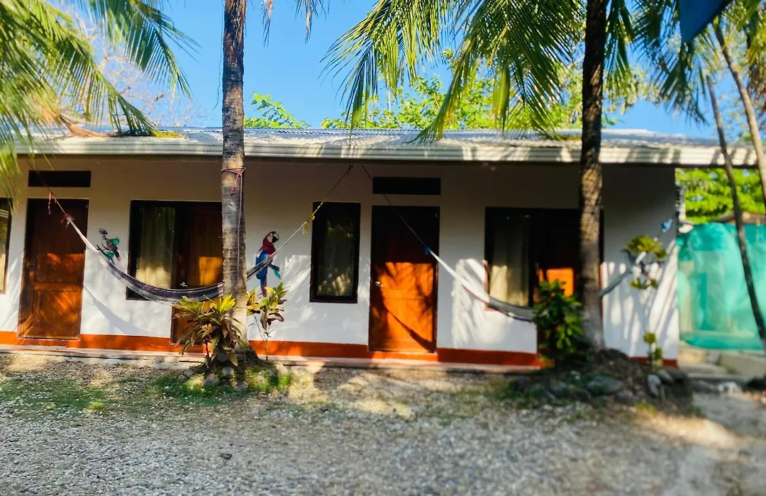 Don Jon'S Surf And Yoga Lodge-1