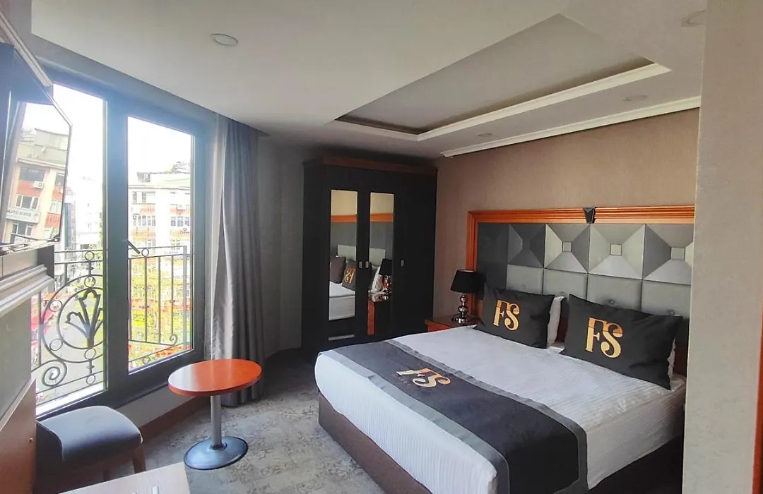 Four Seven Hotel-1