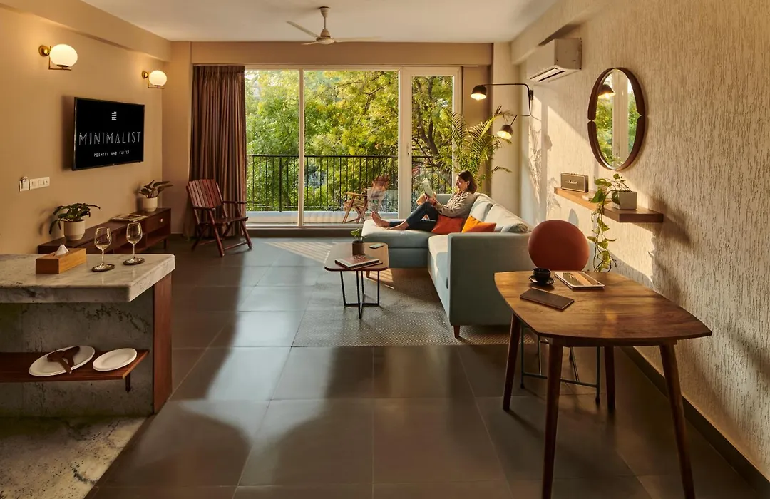 Minimalist Poshtel & Suites-1