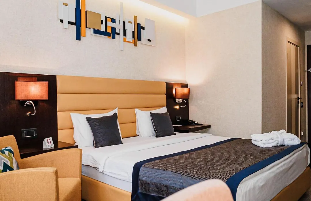 Comfort Hotel Astana-1
