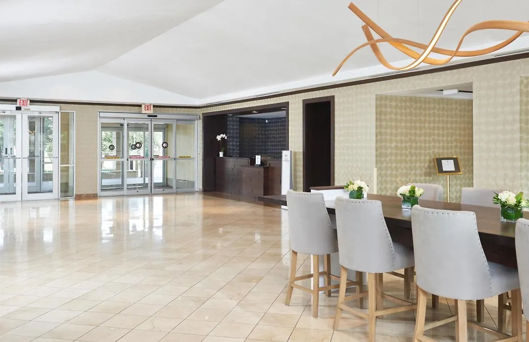 Doubletree By Hilton Dallas Market Center-1