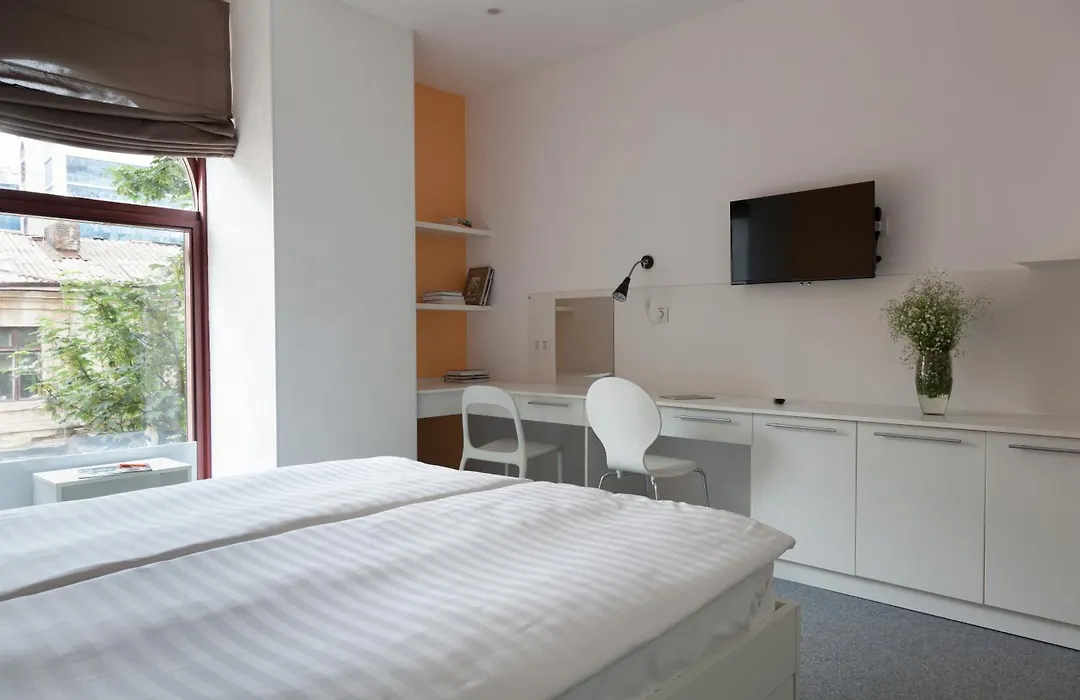 Orange Hotel-1