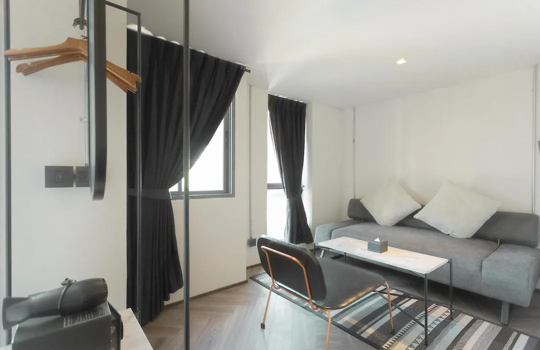 Ir-On Hotel-1