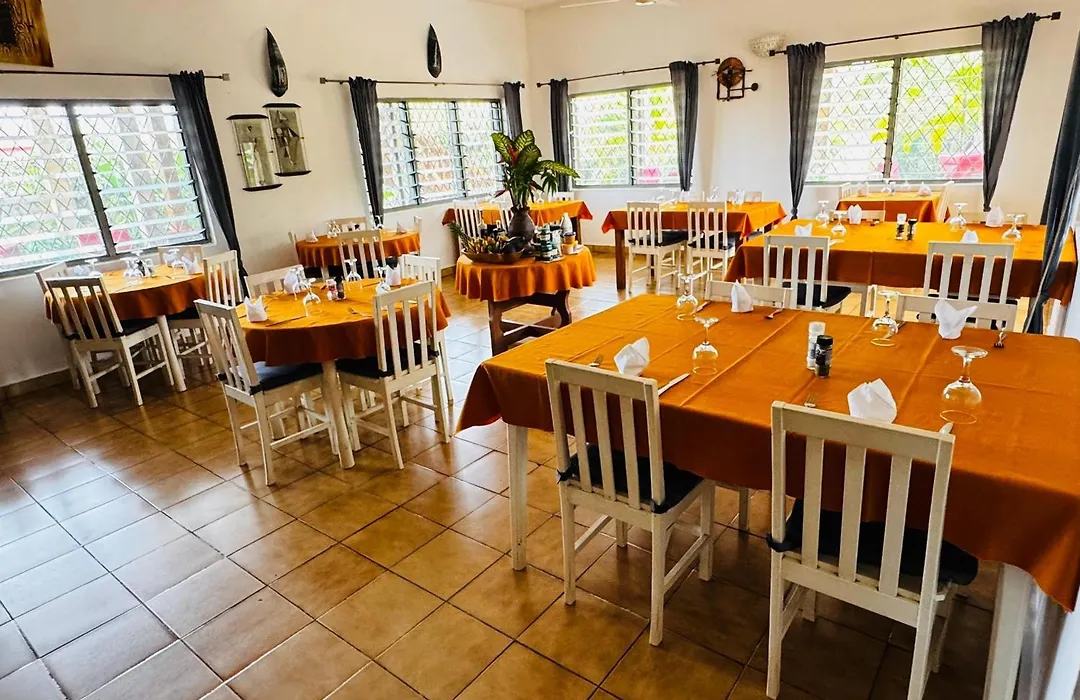 Hotel Chez Fanny-1