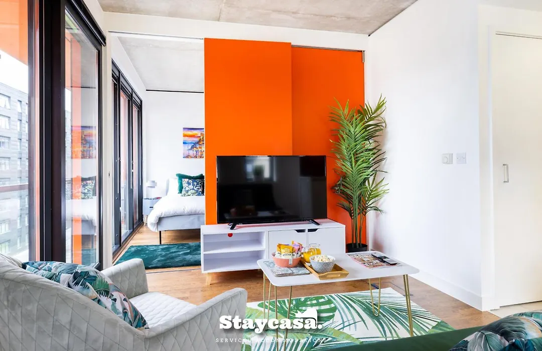 Cosy Retreat Haven By The Canal In Ancoats-1
