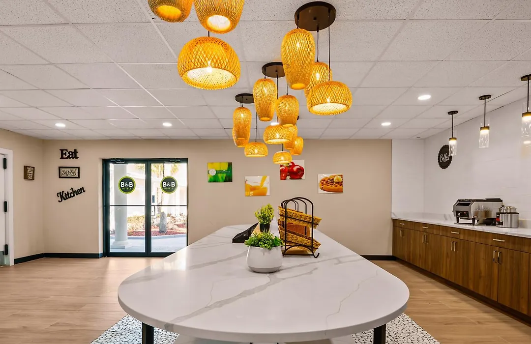 B&B Hotel Jacksonville Airport - Newly Renovated!-1