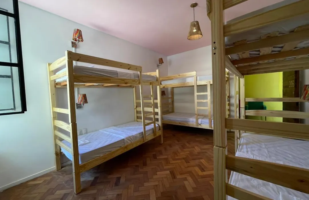 Castelo Dos Tucanos Host-1