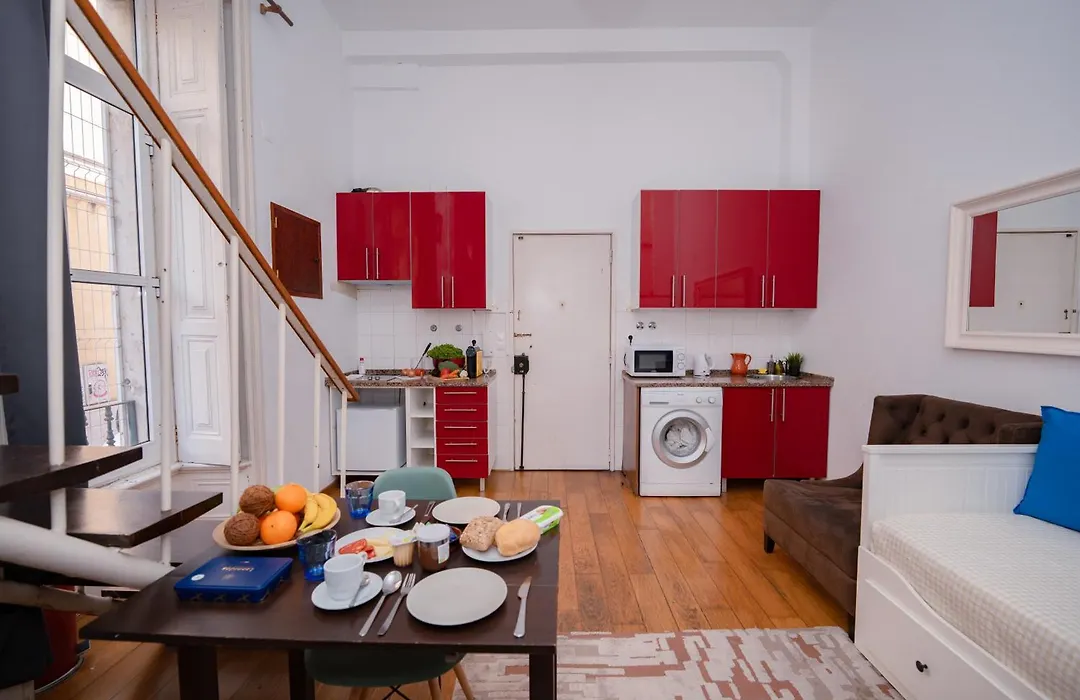 Large 1-Bedroom 1 Doble Bed 1 Sofa Bed 1 Bathroom Duplex Apartment Prime Lisbon Location-1