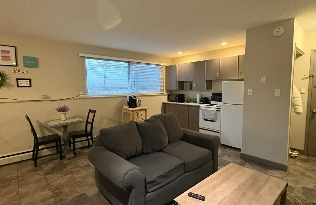 Renovated Studio With Modern And Farmhouse Decor 8-1