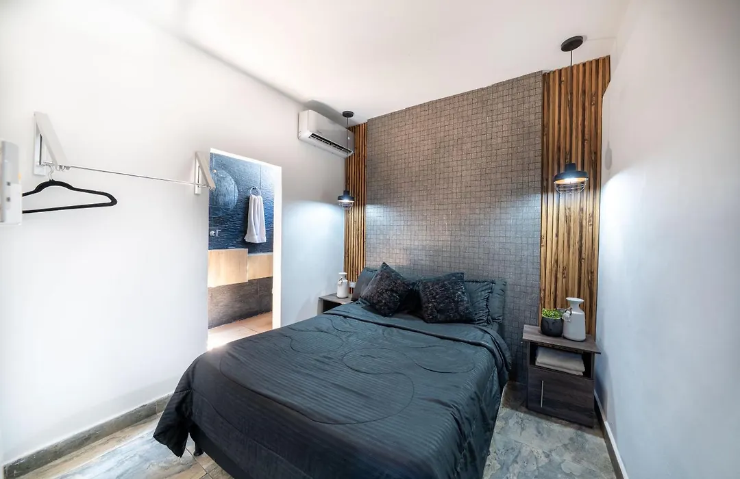 Provenza All Inclusive Golden Package With 5Br Only 1 Block From Lleras-1