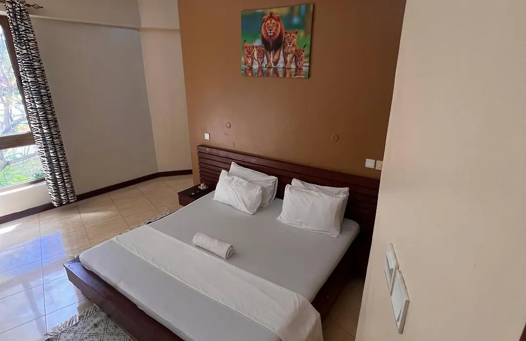 Nyali Beachluxe 3Bdr Pool Beach-Access-1