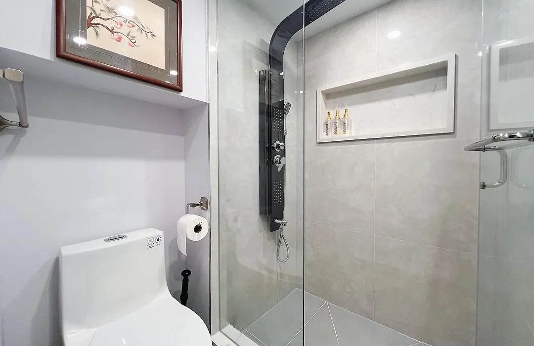 Cozy & Modern Ensuite Basement Rooms - Steps To Subway & Downsview Rogers Stadium-1