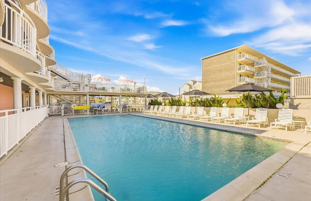 Coliseum Ocean Resort-1