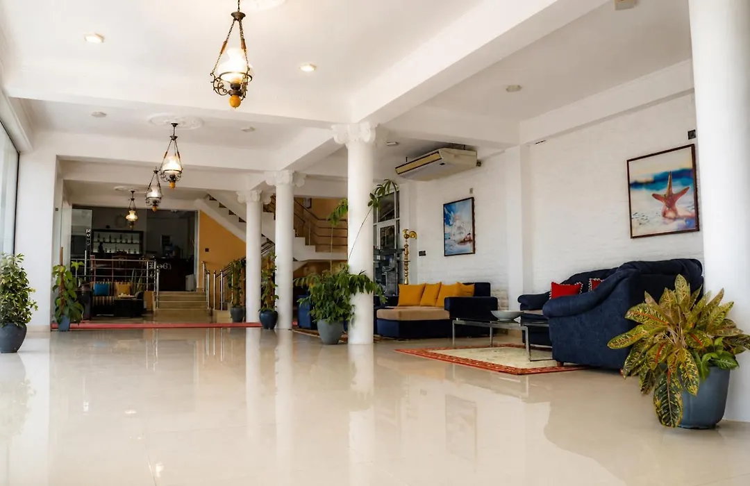 Queens Beach Hotel-1