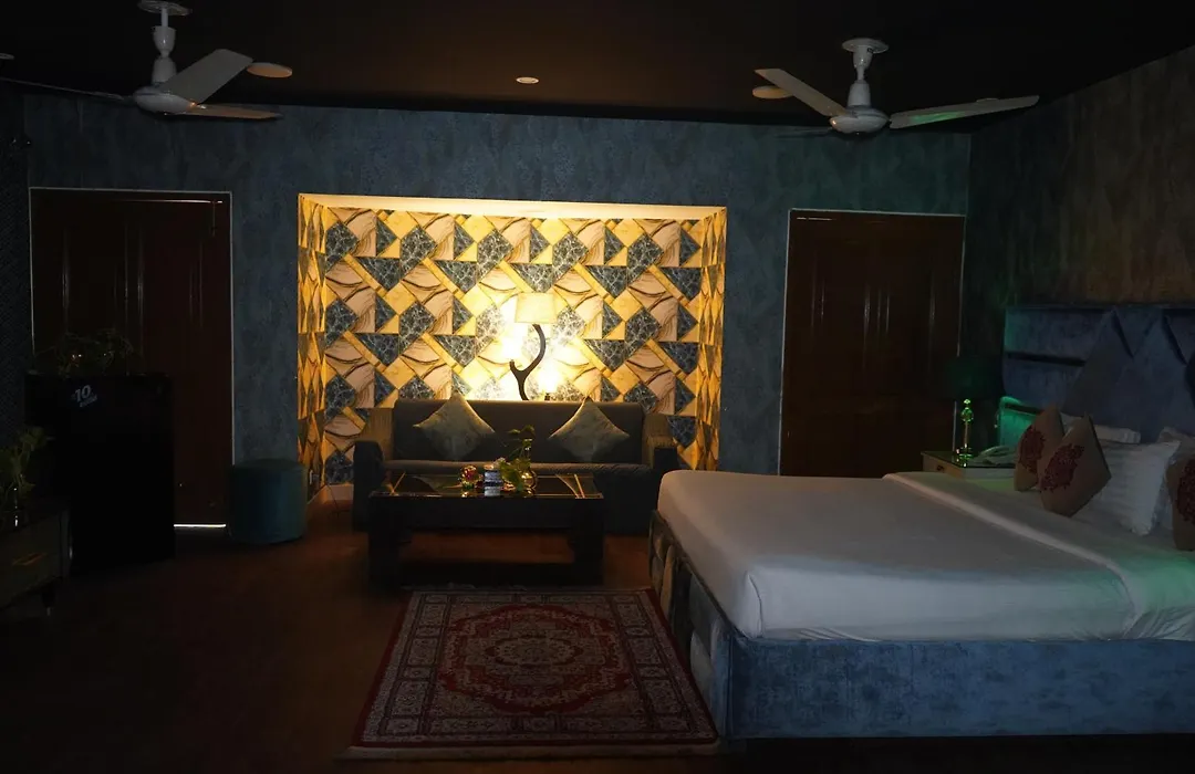 Royal Luxury Hotel Lahore-1
