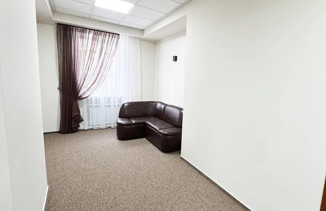 Uman Hotel-1