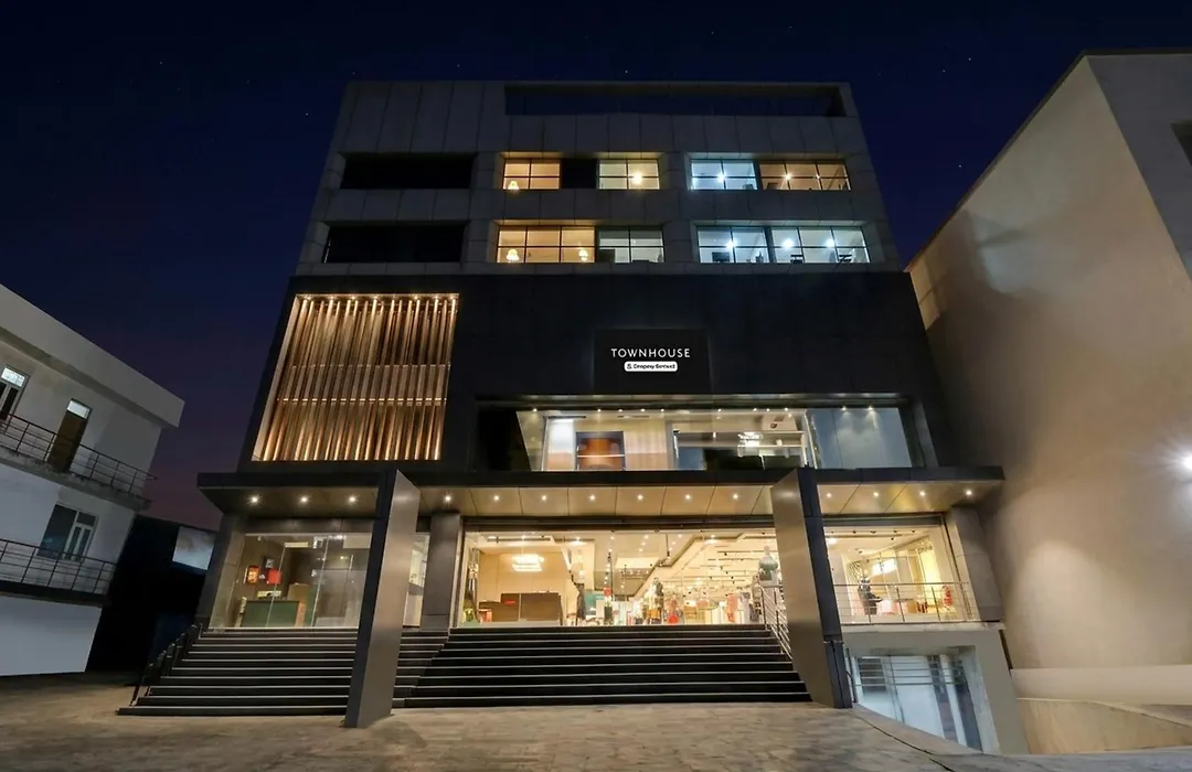 Townhouse Daba Garden Road-1