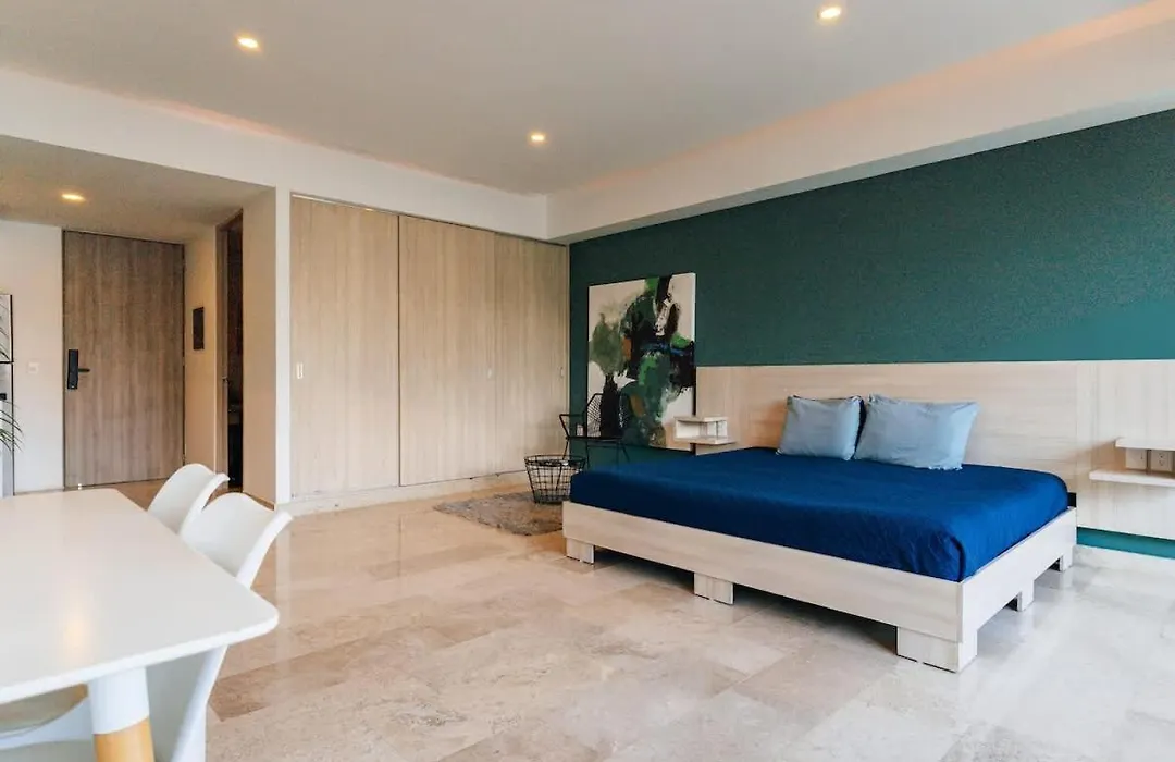 Beautiful Apartment Top Location!-1